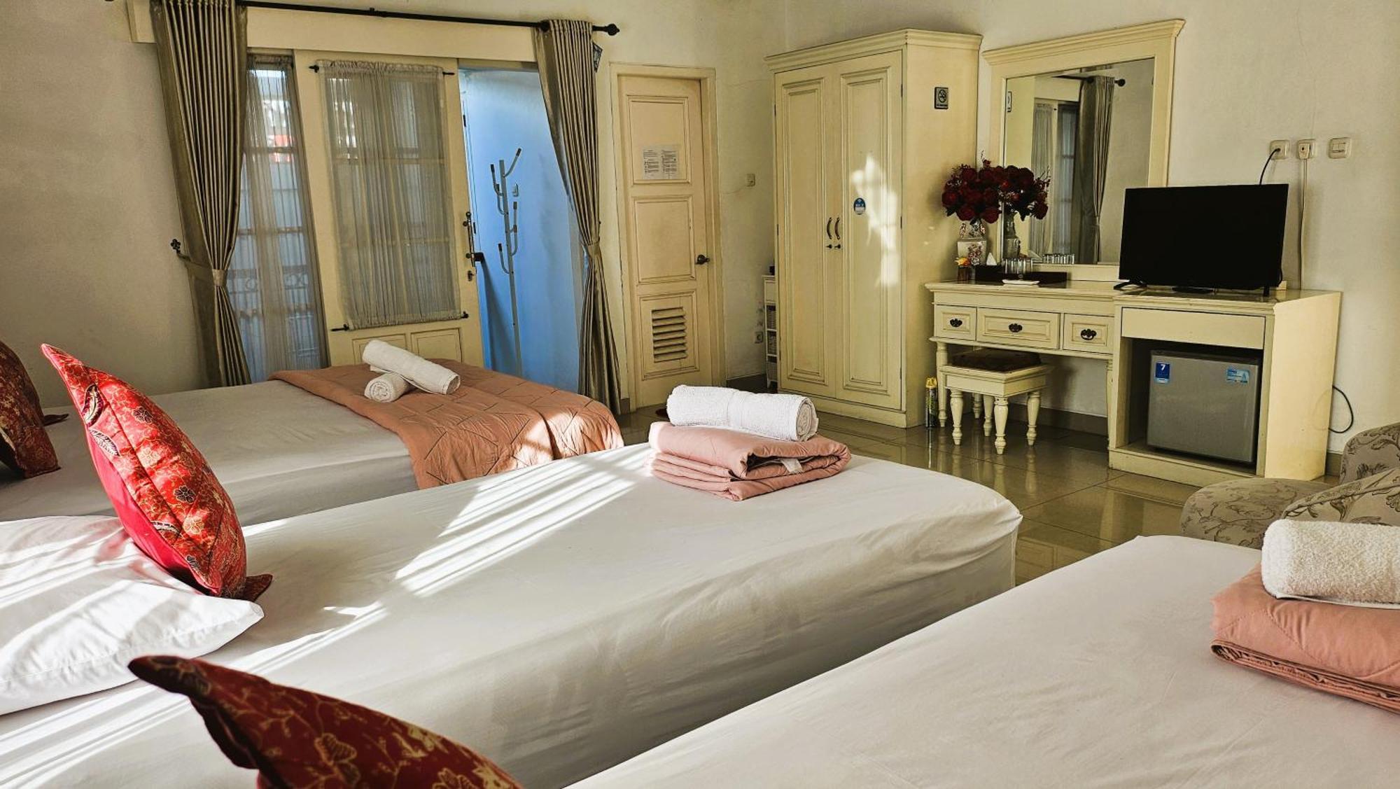 Hotel Surokarsan 9 House Yogyakarta Exterior foto