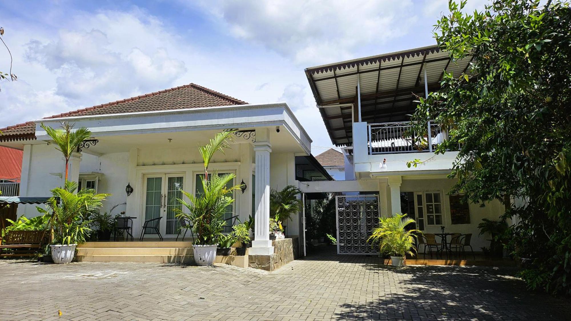Hotel Surokarsan 9 House Yogyakarta Exterior foto